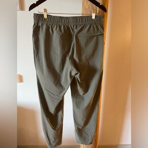 34/32 Lululemon joggers